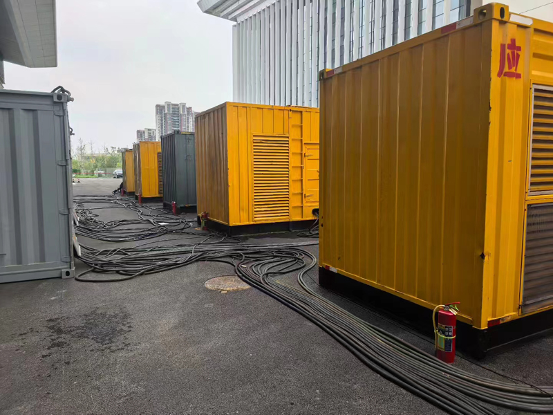 鼓楼不同季节柴油发电机组保养有哪些注意事项？