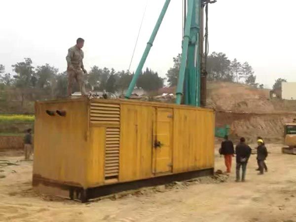 鼓楼如何判断水冷式机油散热器密封件是否需要更换?